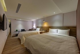 Lan Kwai Fong Garden Hotel