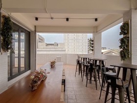 Oinn Hotel & Hostel