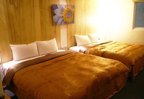 River Hotel
