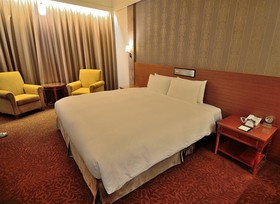 Royal Chiayi Hotel