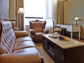 Royal Chiayi Hotel
