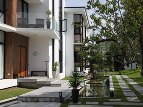 Aura Villa