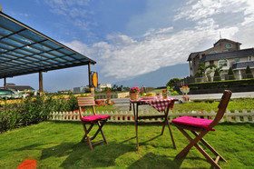 Happy Orange Homestay