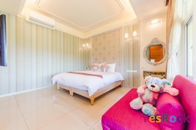 Tourist Home Bed And Breakfast