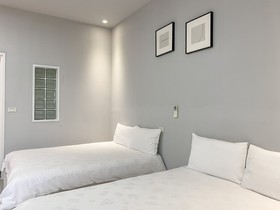 Tourist Home Bed And Breakfast