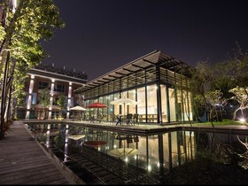 Imperial Dynasty Exquisite Hotel