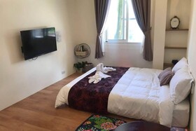 Sun Sweet House