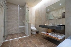 Relaxury Beach House