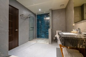 Relaxury Beach House