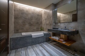 Relaxury Beach House