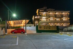 Relaxury Beach House