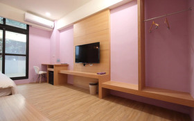 Pin House