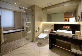 Shiny Ocean Hotel