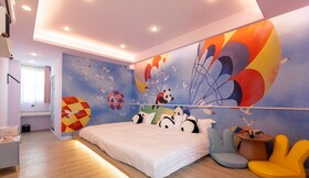 Wunan Zoo Family Homestay