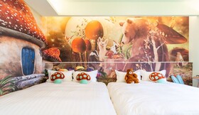Wunan Zoo Family Homestay