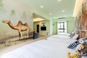 Wunan Zoo Family Homestay