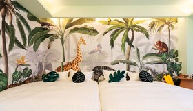 Wunan Zoo Family Homestay