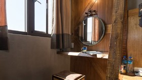 Hakka Beauty House