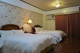 Champagne Hotel