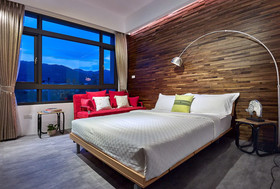 East Runnel Villa - Young