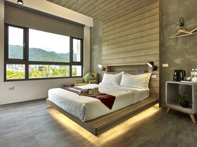 East Runnel Villa - Young