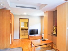 Ruocing Hot Spring Hotel