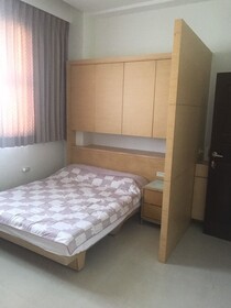 Stock Market B&B