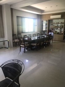 Stock Market B&B