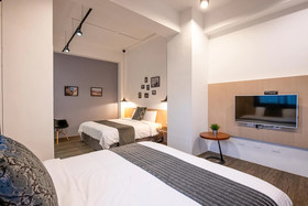 Tide of Happiness Travelodge