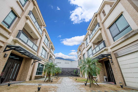 Tide of Happiness Travelodge