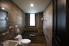 Tide of Happiness Travelodge