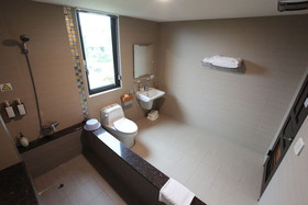 Tide of Happiness Travelodge