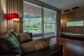 Yu Peng Villa