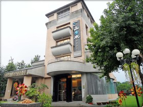 Mountain Fish Water Hotel