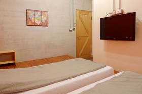 Knock Knock Hostel