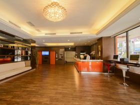 San Hua Hotel