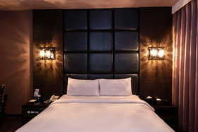 The Riverside Hotel Fashion