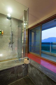 Luminous Hot Spring Resort & Spa