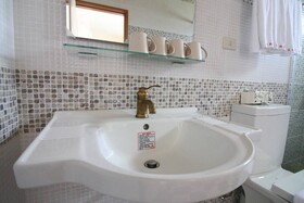 Elfin Kids And Pets B&B