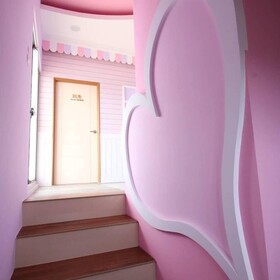 Elfin Kids And Pets B&B