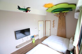 Elfin Kids And Pets B&B