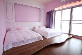 Elfin Kids And Pets B&B