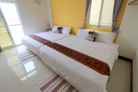 Sunshine Tribe B&B