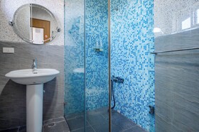 Bishui Shanju Lakeside Bed and Breakfast