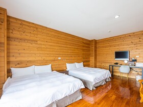 Bishui Shanju Lakeside Bed and Breakfast