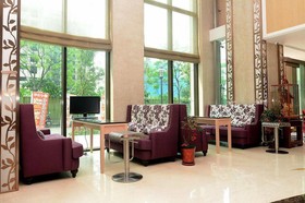 Happiness Inn Hotel