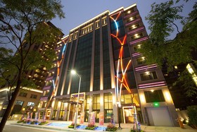 Happiness Inn Hotel