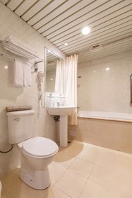 SLV Business Hotel