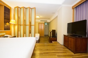 SLV Business Hotel