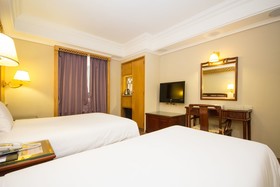 SLV Business Hotel